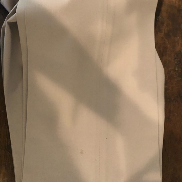 Dress slacks in taupe, size 12, Barrow cut, Lafayette 148. - Picture 6 of 6